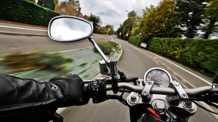 Відчуття швидкості під час їзди на мотоциклі